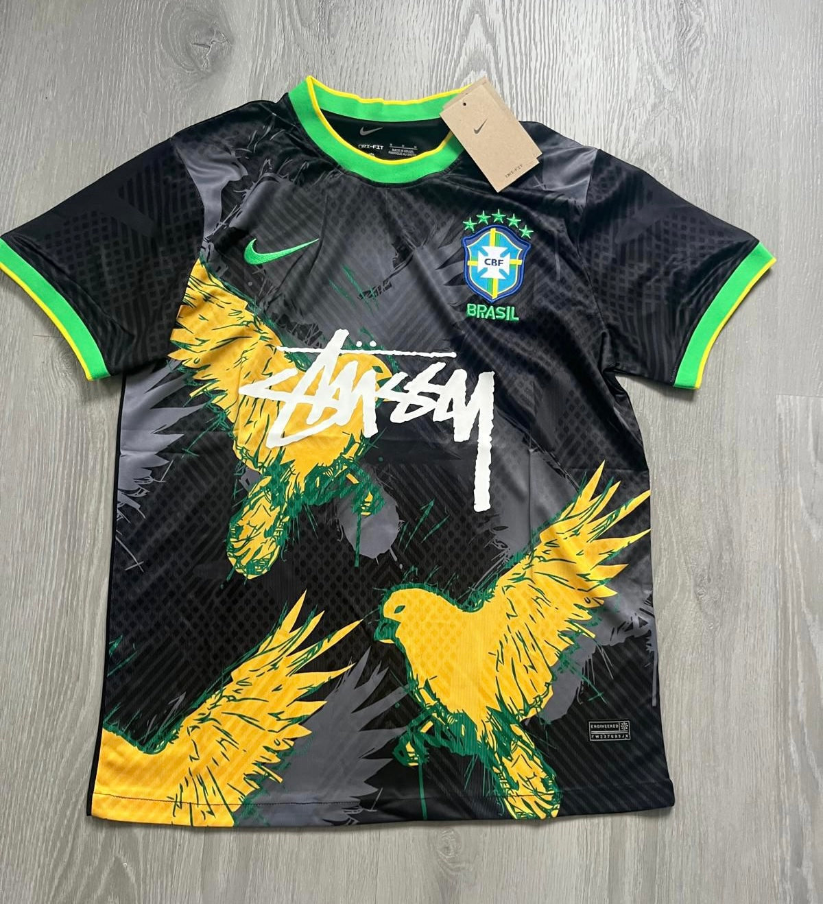 חולצת ברזיל 2024 תוכי סטוסי